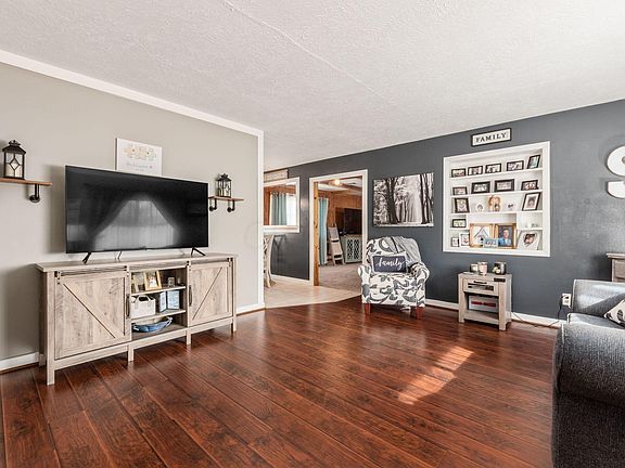 5th image of 4492 Darley Ct