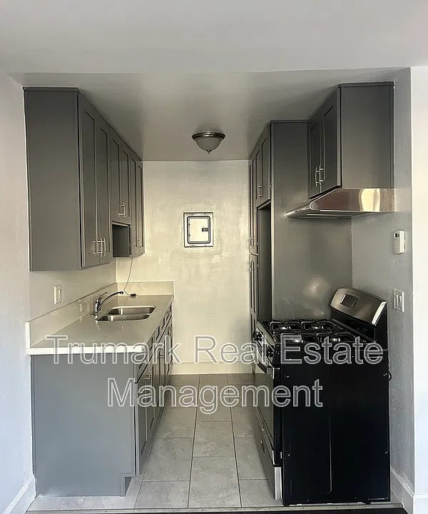 4350 Prospect Ave #2