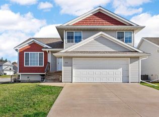 1502 Vesti Ln, Iowa City, IA 52240