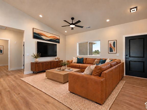 4th image of 155 E North Rim Ct