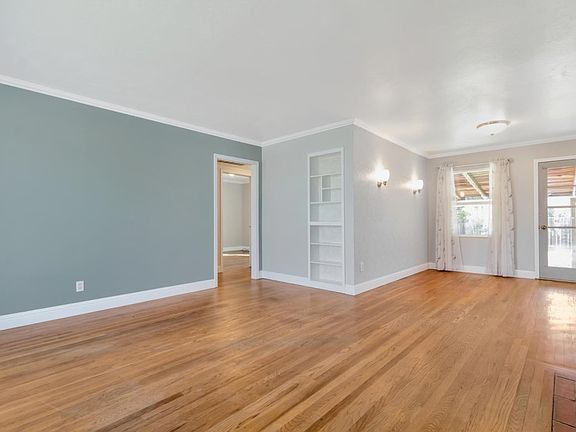 5th image of 4511 62nd St