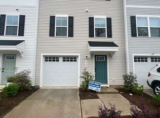 6126 Carrick Bend Ct, Charlotte, NC 28269
