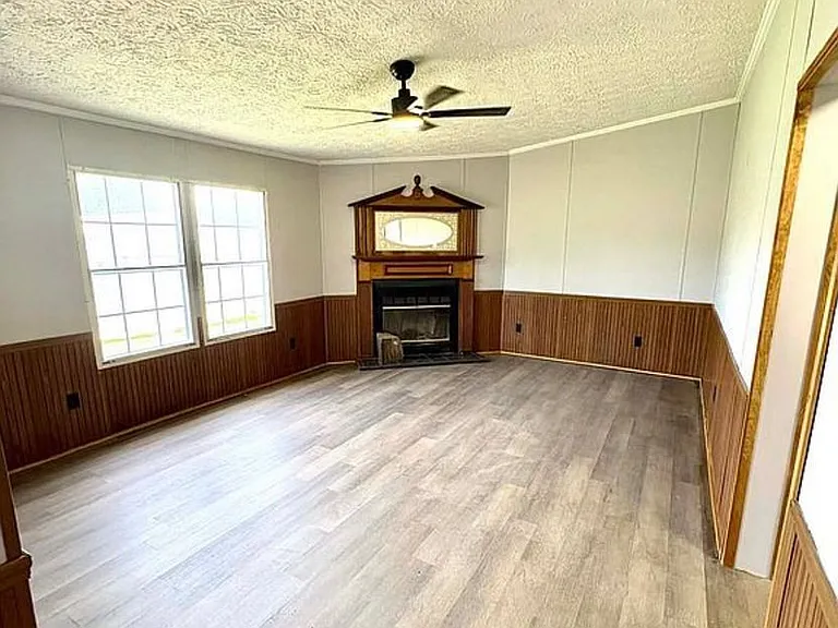202 One Tree Ln — Photo 6
