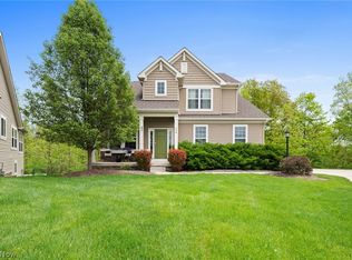 564 Dover Dr, Aurora, OH 44202