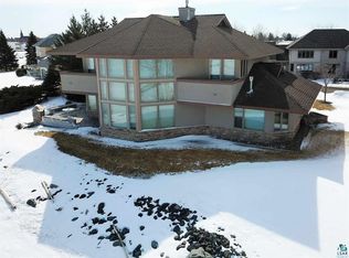 531 Marina Dr, Superior, WI 54880