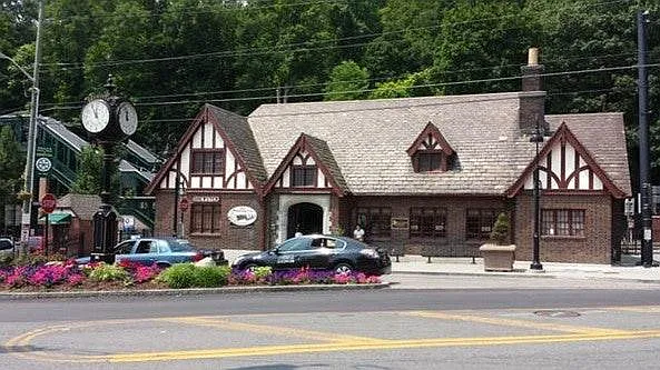 Brewster train station one block away