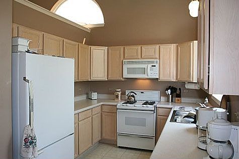 4th image of 2224 N Hillcrest Ct