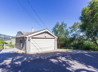 68 La Cuesta Rd, Orinda, CA 94563
