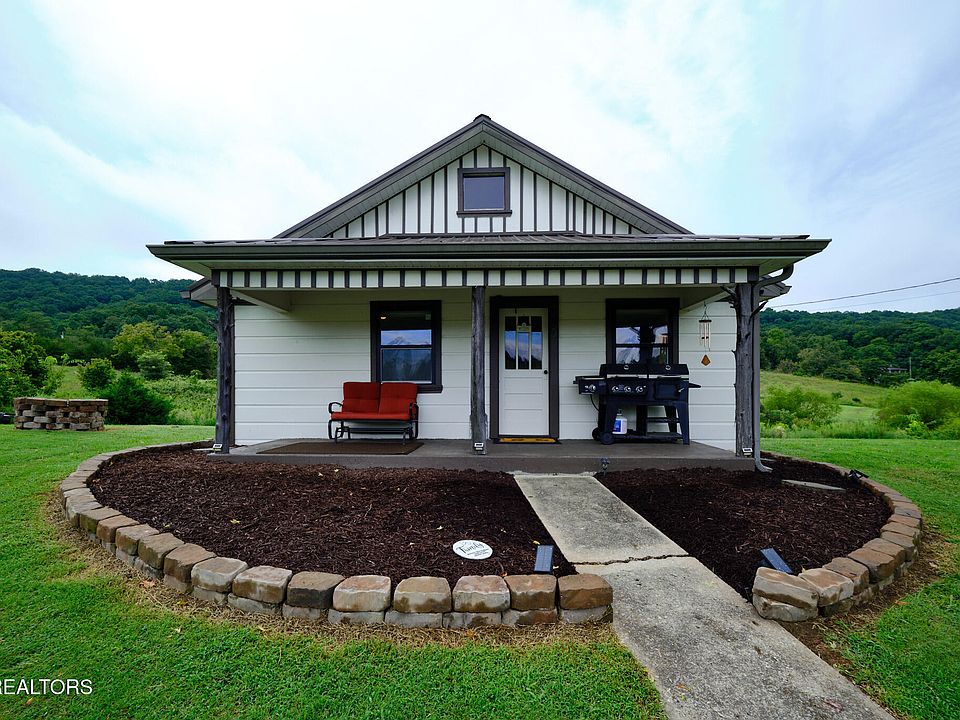 1st image of 275 Lawson Rd