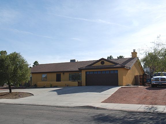 2nd image of 321 E Desert Rose Dr