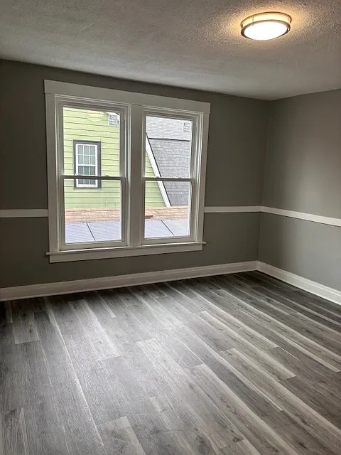 Building Photo - 937 Marengo Ave #2