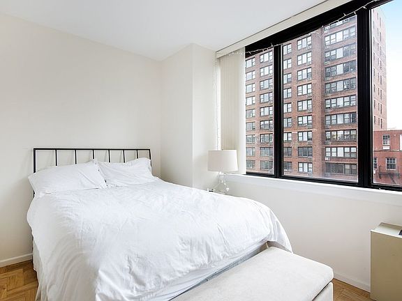 3rd image of 455 E 86th St APT 6D