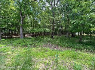 818 Old Stage Rd, Albrightsville, PA 18210