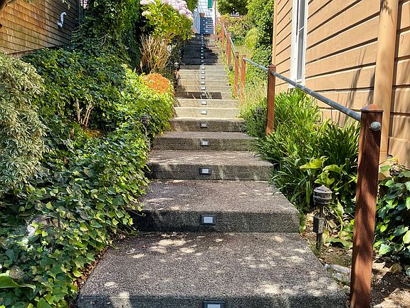 4th image of 187 San Carlos Ave