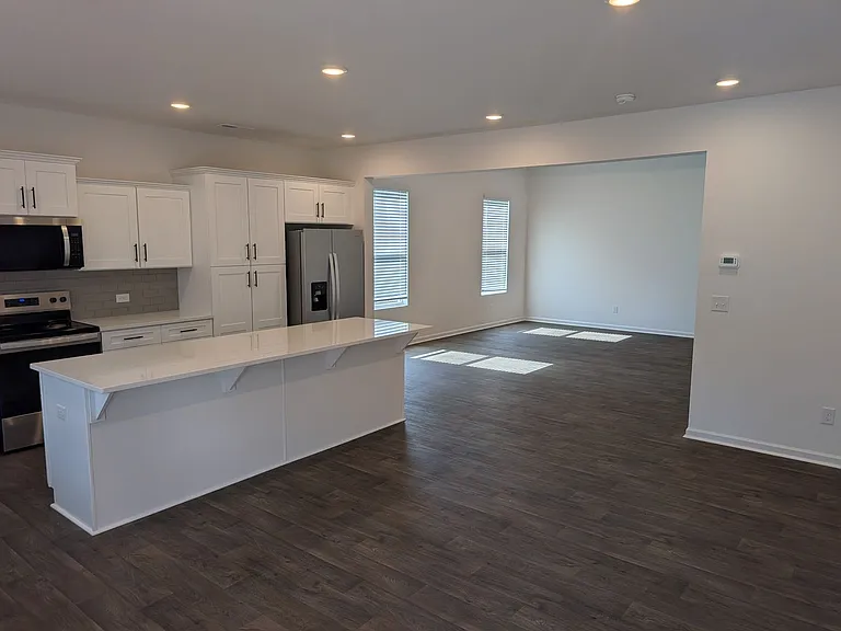 437 Gentle Bend Cv — Photo 6