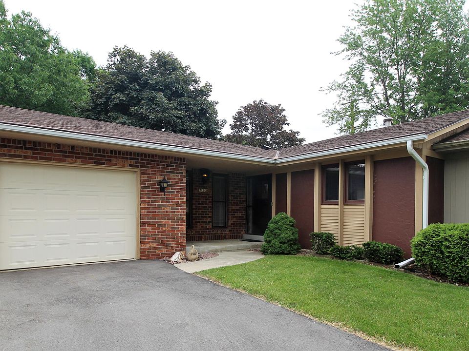 1st image of 723 Tamarack Dr E