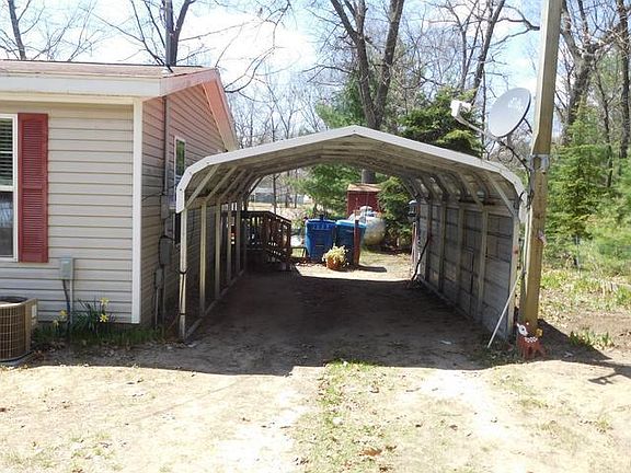 3rd image of 2323 N Dodge Lake Ave