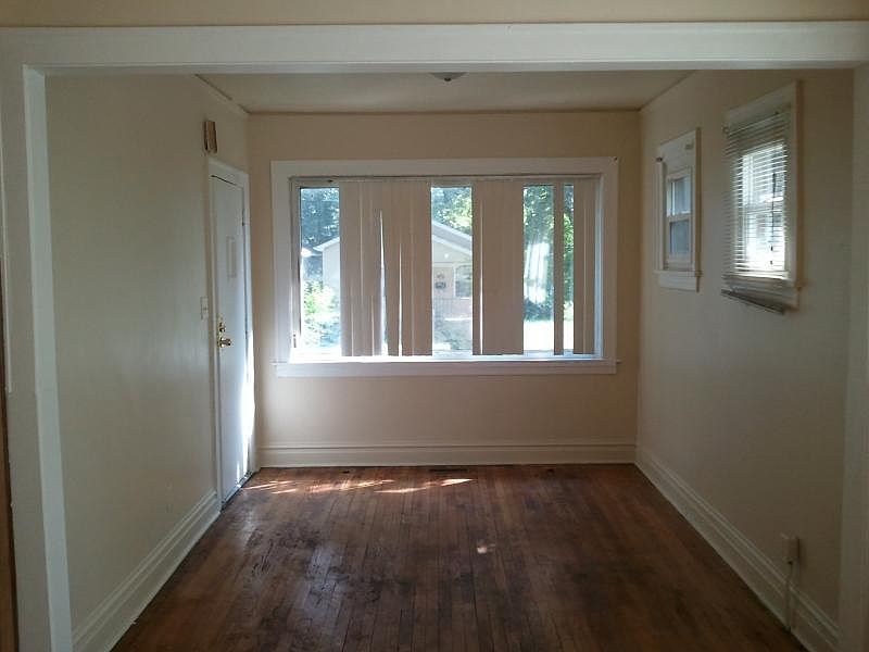 2nd image of 1924 W 13th Ave