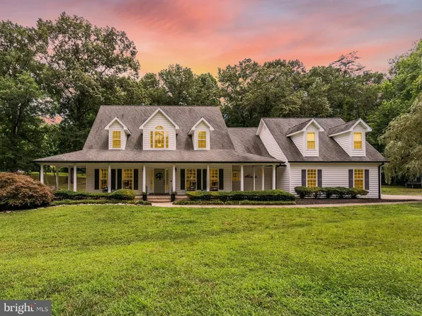 11 Fallen Leaves Ln, Fredericksburg, VA 22405