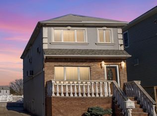16211 99th St, Howard Beach, NY 11414
