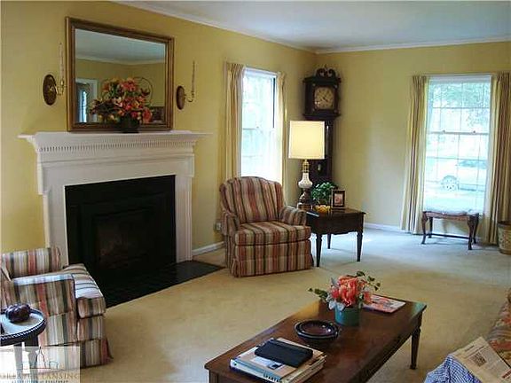 4th image of 517 E Wildwood Dr