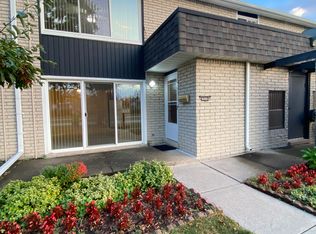 8200 Karam Blvd UNIT 2, Warren, MI 48093