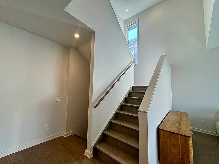 622 Summerhill St #1 — Photo 14