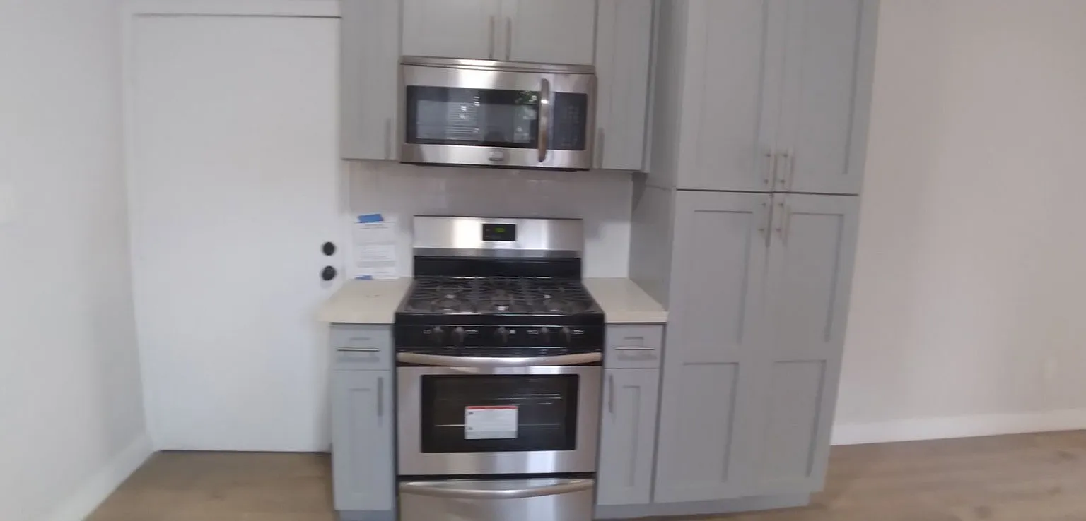 1 bed, 1.0 bath, $2,195 — Photo 4