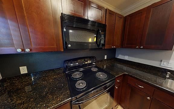 3rd image of 4714 Bradford Dr APT C