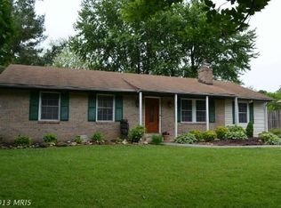301 W Virginia Ave, Hamilton, VA 20158