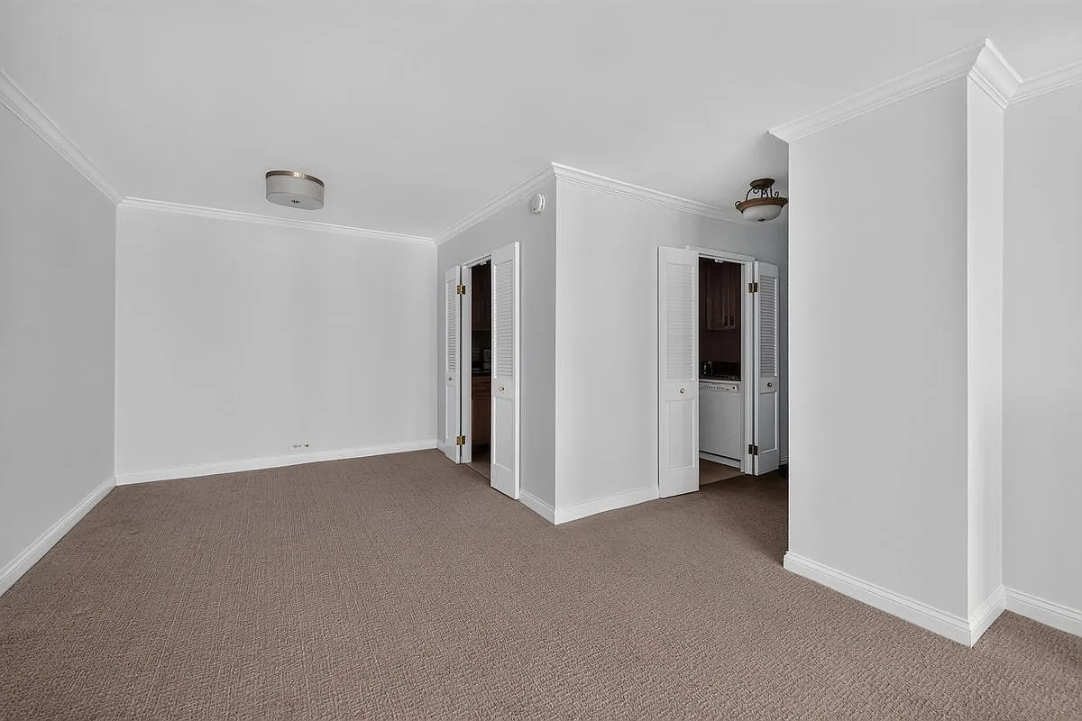 1 bed, 1.0 bath, 875 sqft, $3,190 — Photo 2