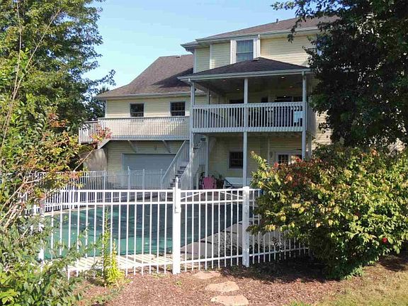 5th image of 11590 Tyson Dr