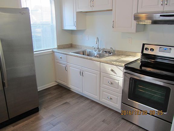 4th image of 2404 Arctic Ave APT 3