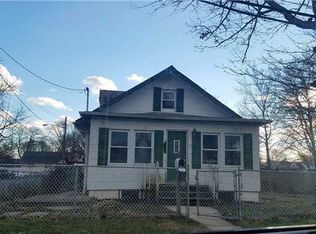 30 28th St, Copiague, NY 11726