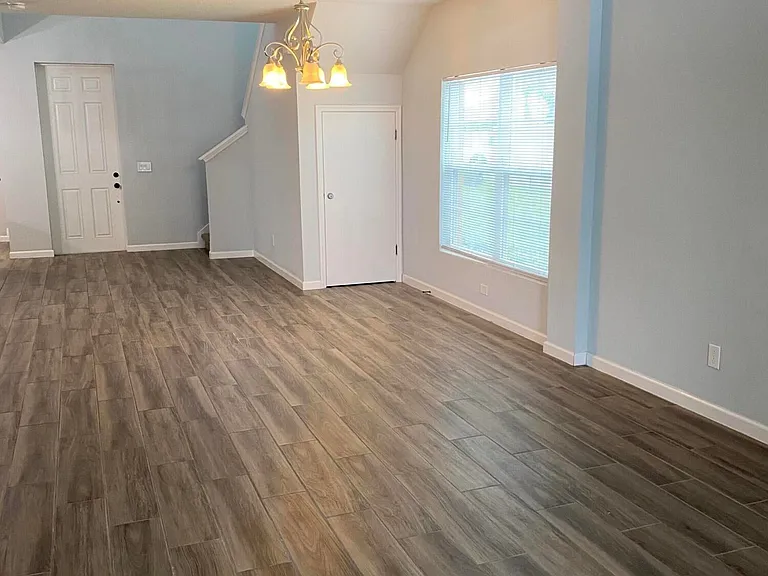 684 Carlsbad Dr — Photo 12