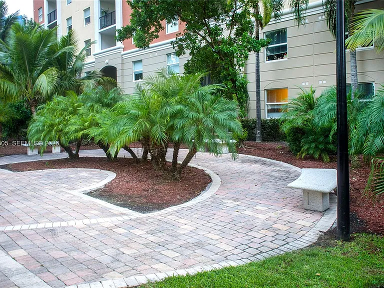 17145 N Bay Rd #4203 — Photo 44