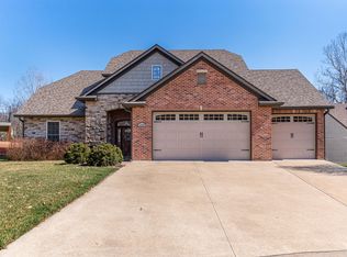 2408 Stratford Chase Pkwy, Columbia, MO 65201