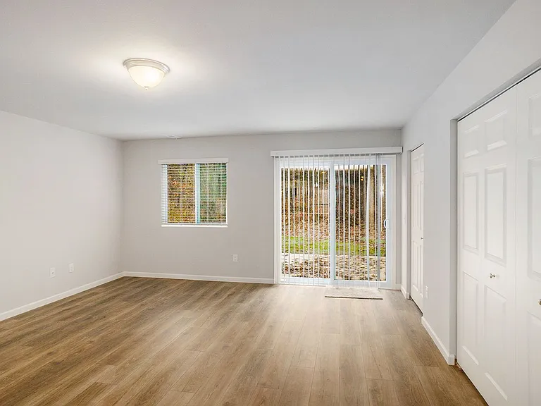 617 W Marion St — Photo 5