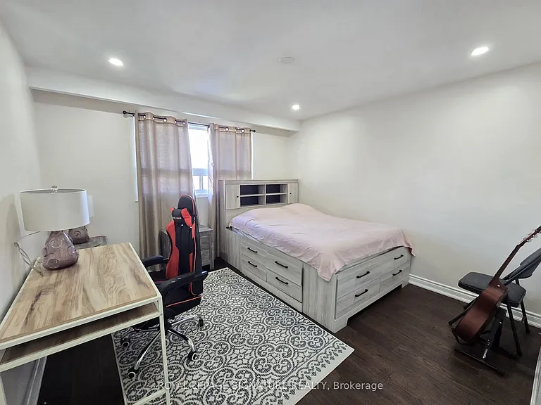 23 Benrubin Dr #UPPER — Photo 11