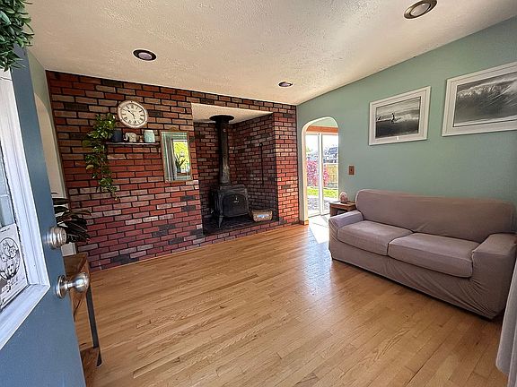 2nd image of 645 Old Medford Ave