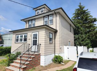 204 Elmhurst Ave, Iselin, NJ 08830