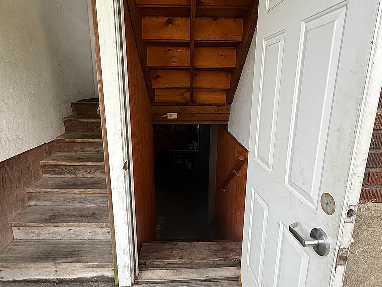1911 Roanoke Ave #4 — Photo 26