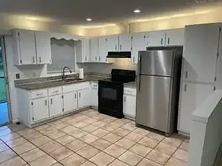 2737 Niagara Ave #B — Photo 3