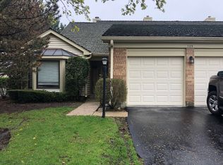 725 Caliente Ct, Libertyville, IL