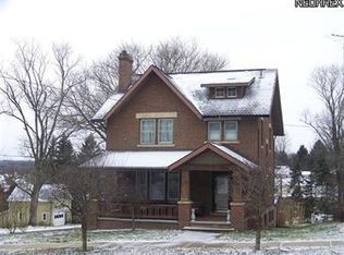 557 N Market St, East Palestine, OH