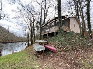 837 Lancaster Hwy, Lancaster, TN 38569