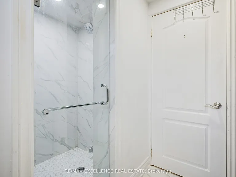 166 McLaughlin Rd S — Photo 30