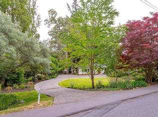 1941 Mayfair Dr, Saanich, BC V8P 1R1