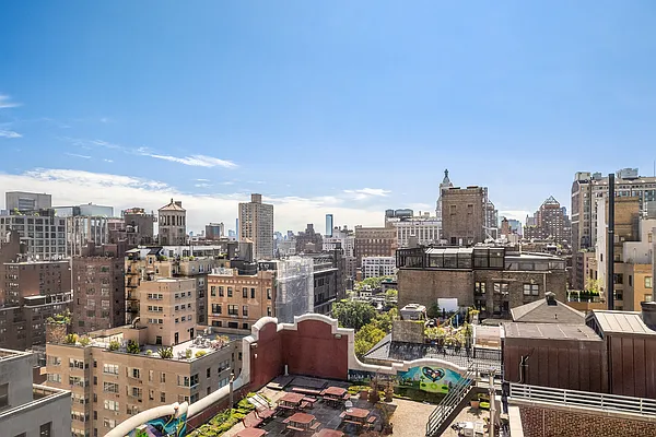 Sold by Douglas Elliman | media 15