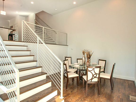 4th image of 119B 30th Ave S